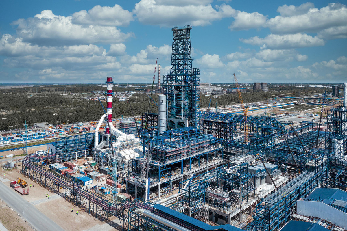 Нефтеперерабатывающий завод Омск